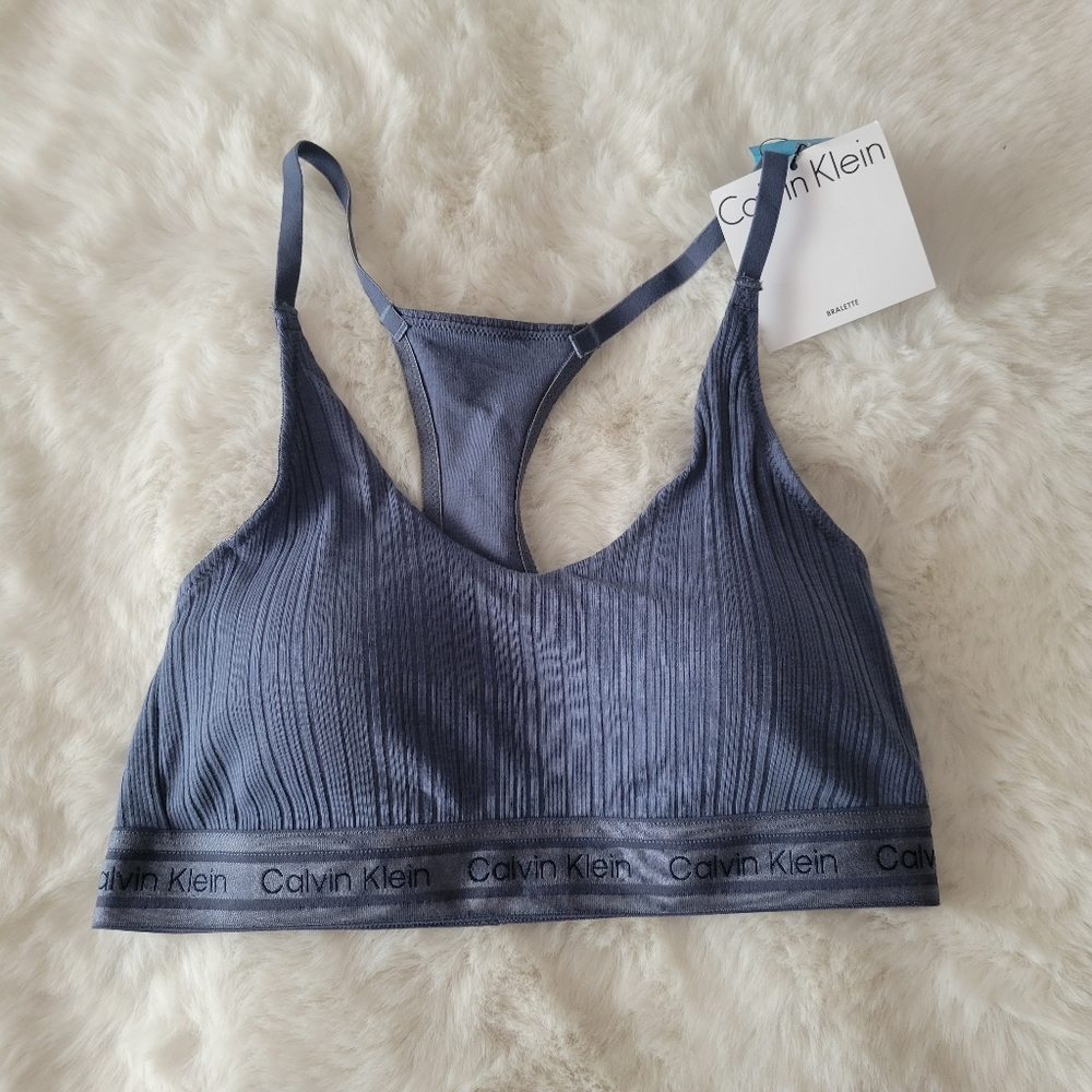 🦋CALVIN KLEIN BRAND NEW BRALETTE SIZE M